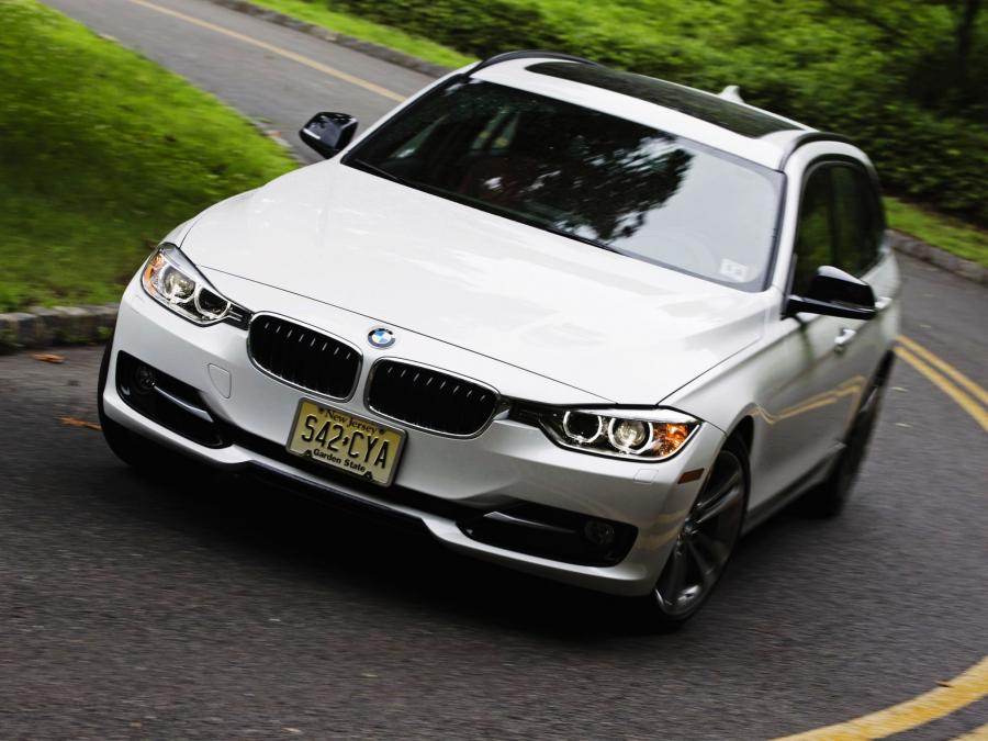  BMW 328i xDrive Touring 2013 года  (US) (фото 9 из 14)